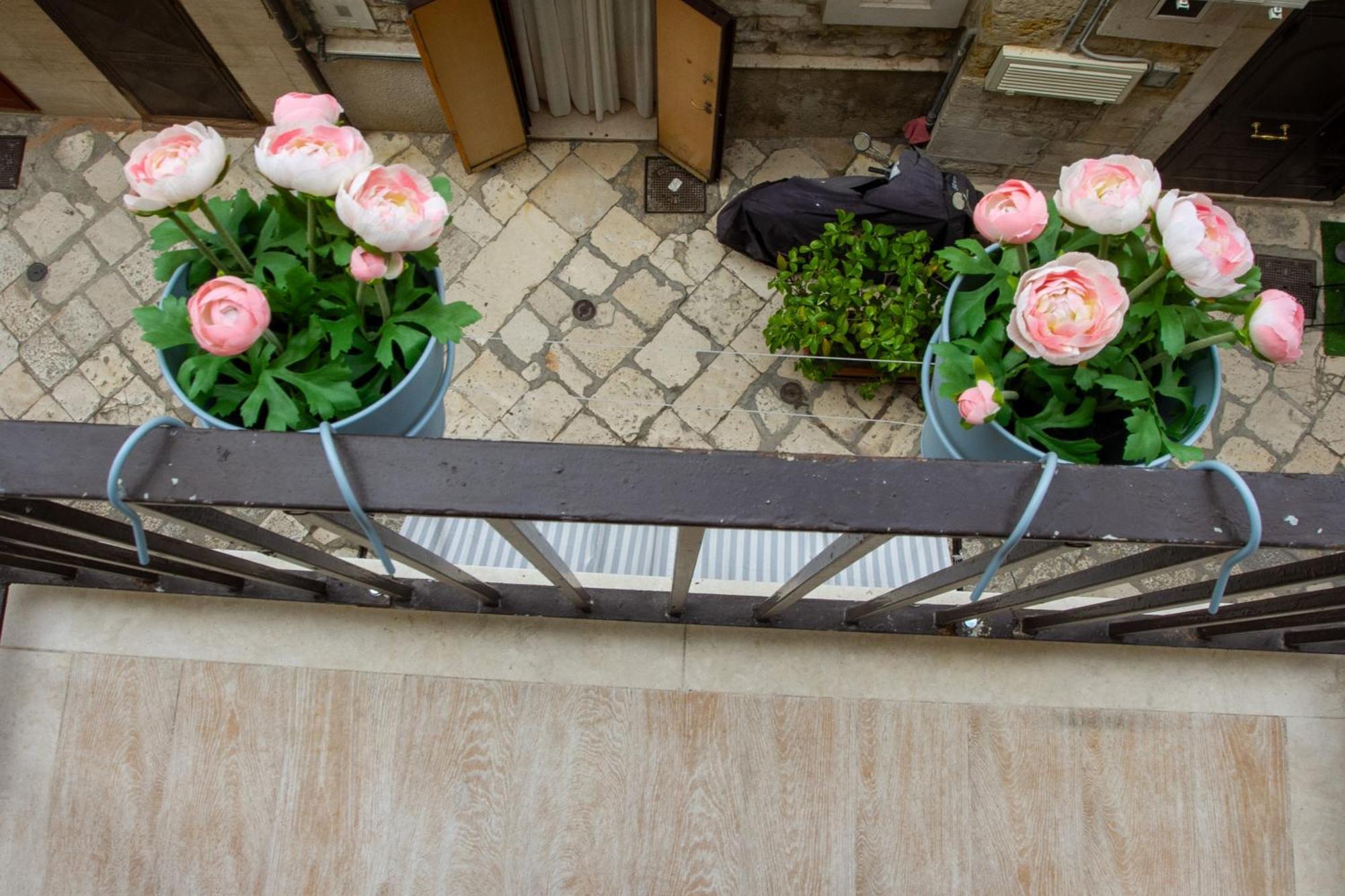Bari In Un Click Apartment Exterior photo